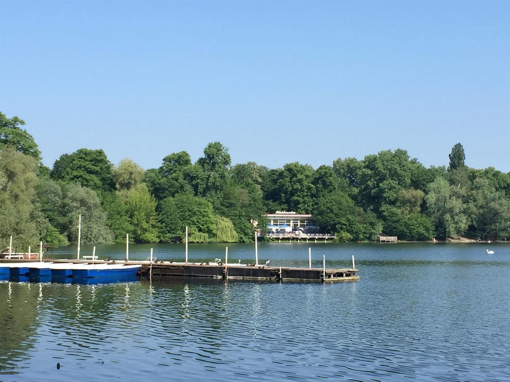 Living Hotel Weissensee Berlin Ngoại thất bức ảnh